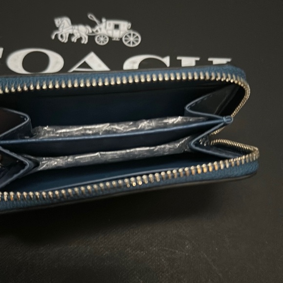 Coach Bazooka Bubble Gum Small Zip Wallet Card Case Leather Limited Edition FOB - Picture 6 of 6